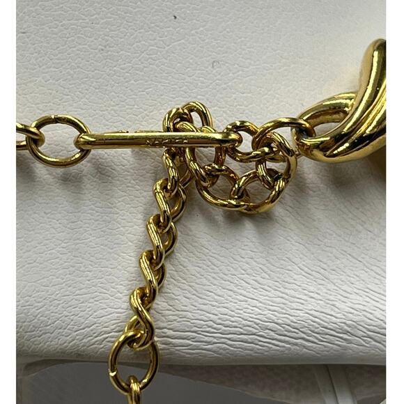 Napier Signed Double Strand Soft White Round Faux Pearl 10mm Gold Tone Necklace - Picture 6 of 9